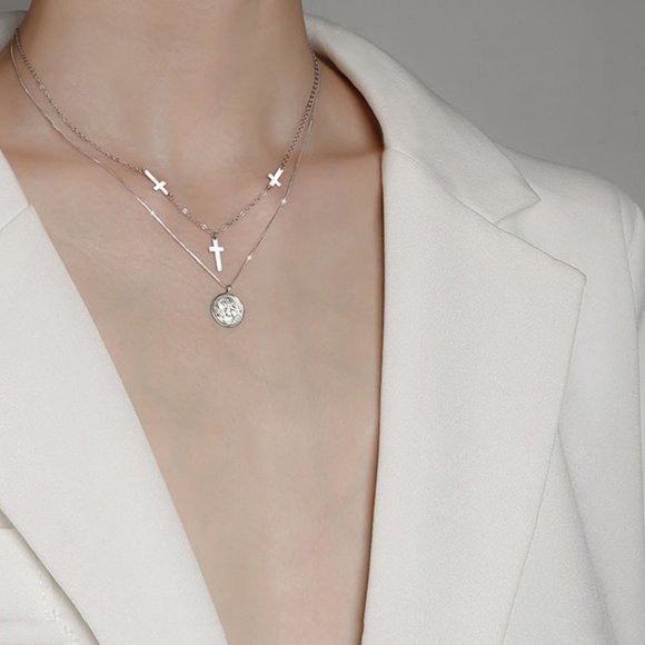 #NEW 925 Sterling Silver Vintage Coin Cross Necklace - Picture 2 of 3